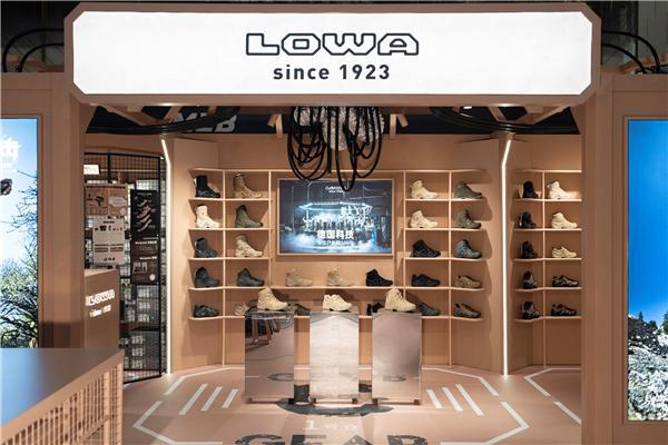 高端户外品牌LOWA的强大实力球王会首页邂逅梦中情靴感受德系(图3)
