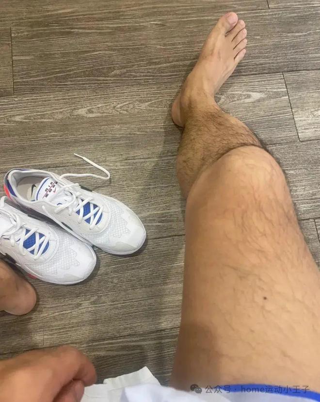 武器”：臭脚与臭鞋的秘密联盟球王会体育体育生的 “生化(图1)
