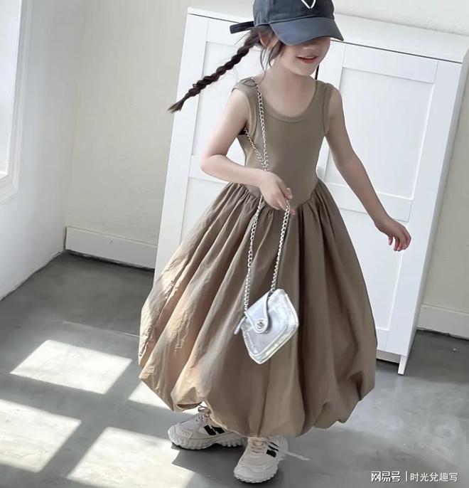 合店童装丰富小朋友多姿多彩的童话世界球王会app成都卿攸涞服饰有限公司集
