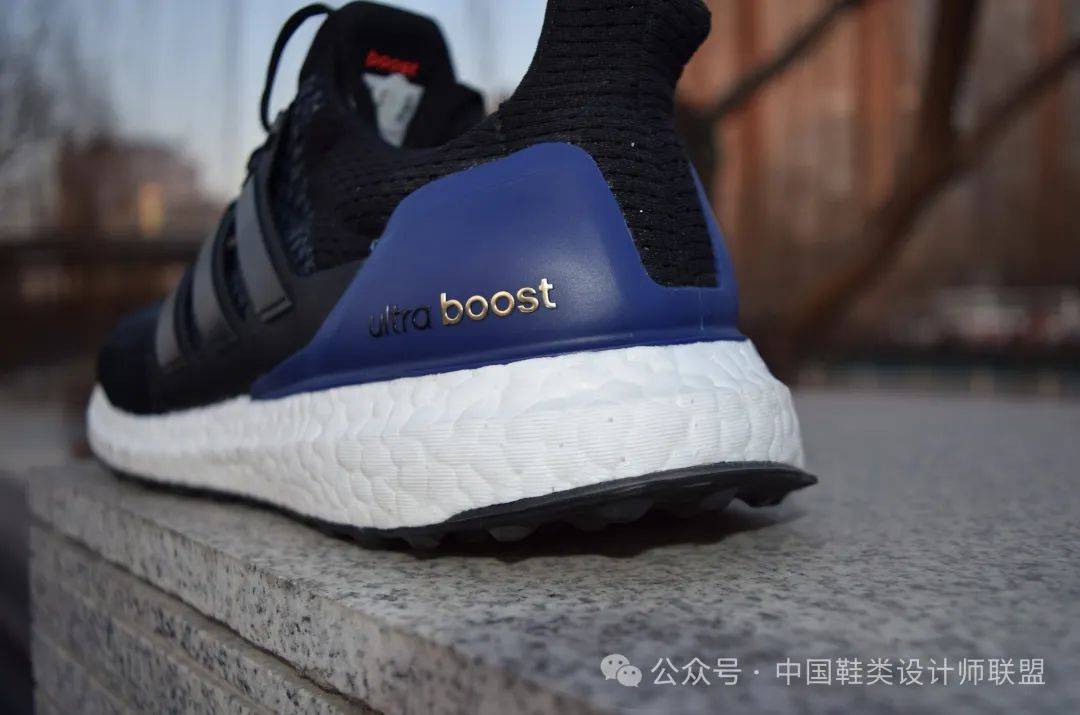 场的质量与科技竞争球王会网站跑鞋市(图12)