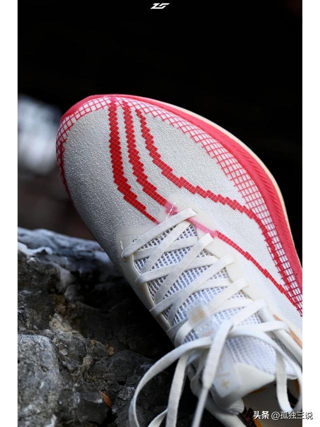 的10双运动鞋国货霸榜了！碾压耐克阿迪！今年卖最火(图2)